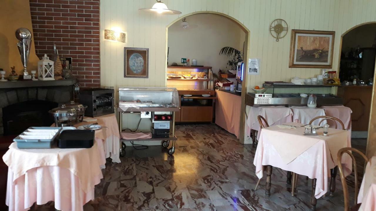 Hotel San Marino Laglio Exterior photo